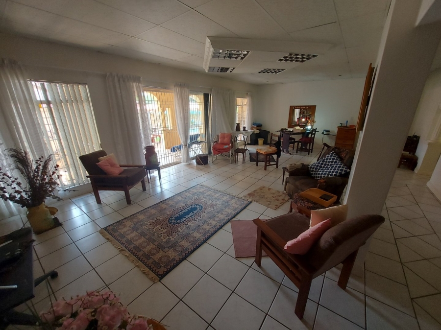 7 Bedroom Property for Sale in Protea Park North West